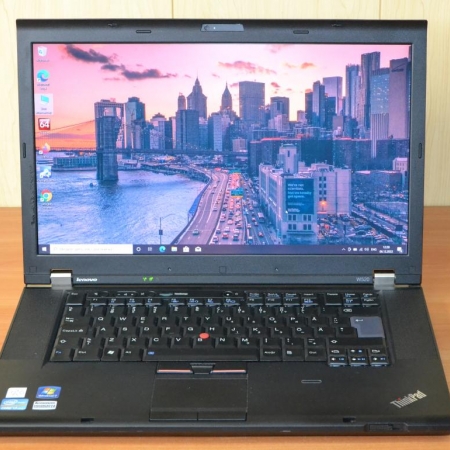 Ноутбук Lenovo ThinkPad W520 внешний вид